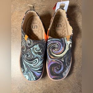UN Starry Night Shoes Sz 9 Slipon